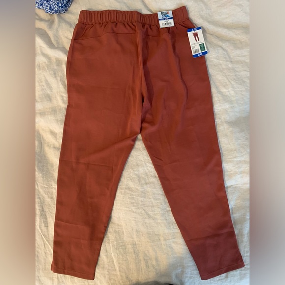 Light pants with elastic band. - Picture 8 of 9